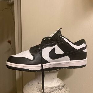 Nike Classic Black and White Low-Tops